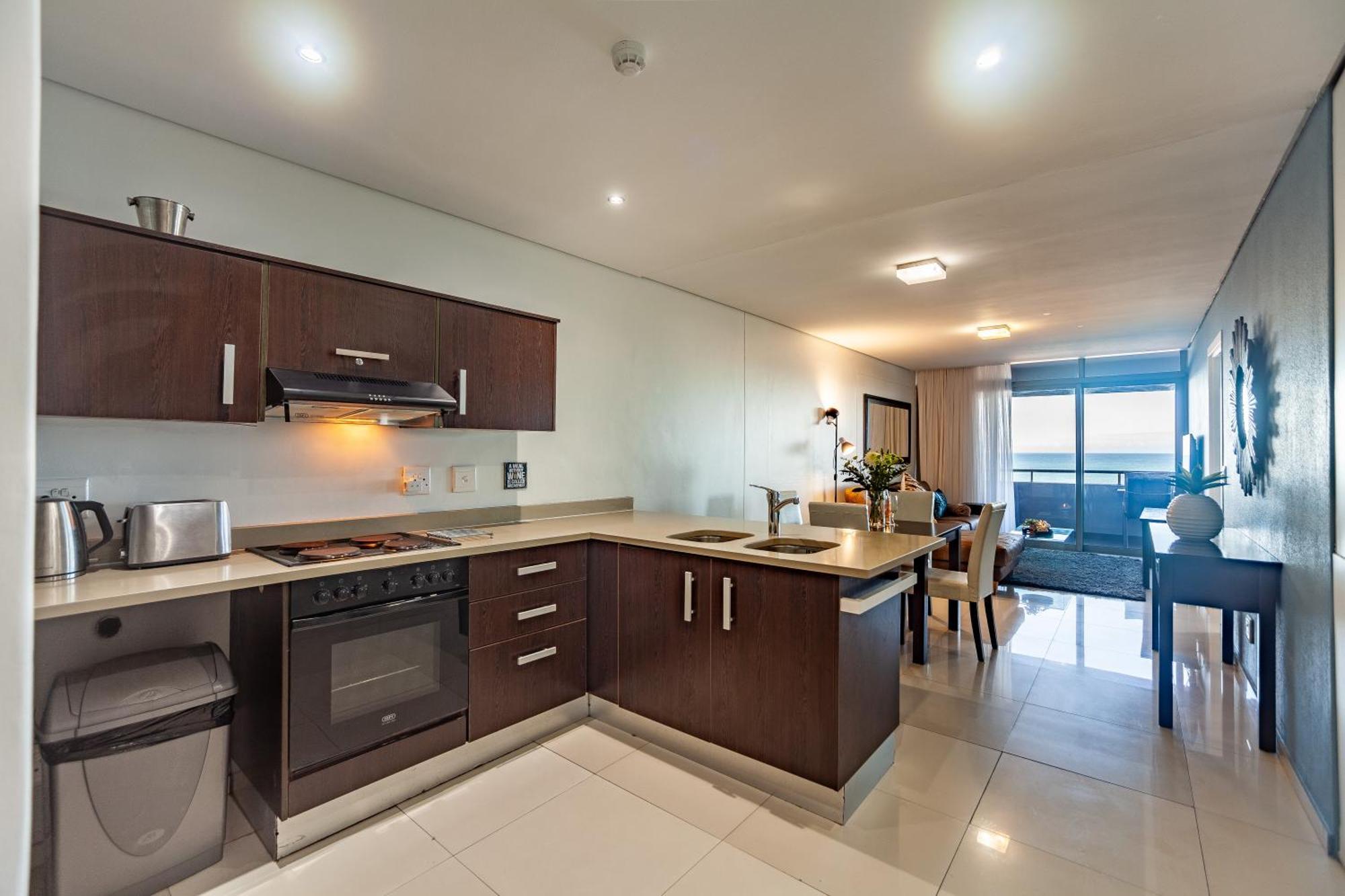 Modern Beachfront With Ocean Views - Infinity G9, Blouberg, Cape Town โบลแบร์กสตรานด์ ภายนอก รูปภาพ