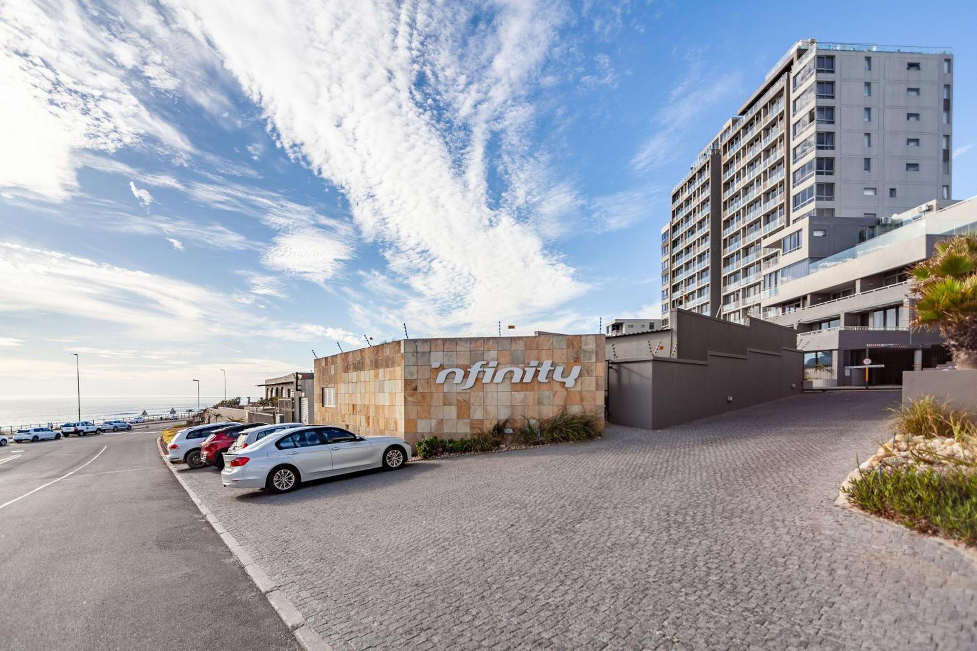 Modern Beachfront With Ocean Views - Infinity G9, Blouberg, Cape Town โบลแบร์กสตรานด์ ภายนอก รูปภาพ