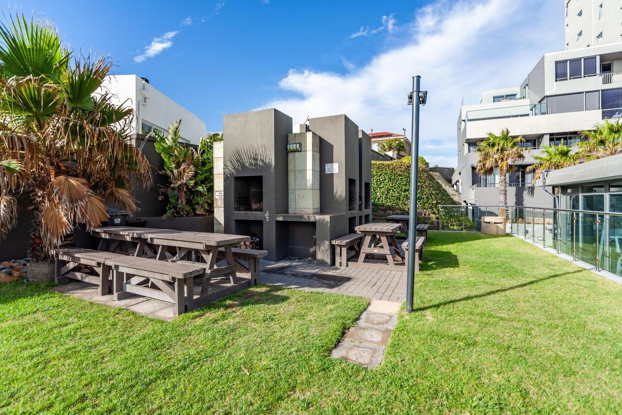 Modern Beachfront With Ocean Views - Infinity G9, Blouberg, Cape Town โบลแบร์กสตรานด์ ภายนอก รูปภาพ