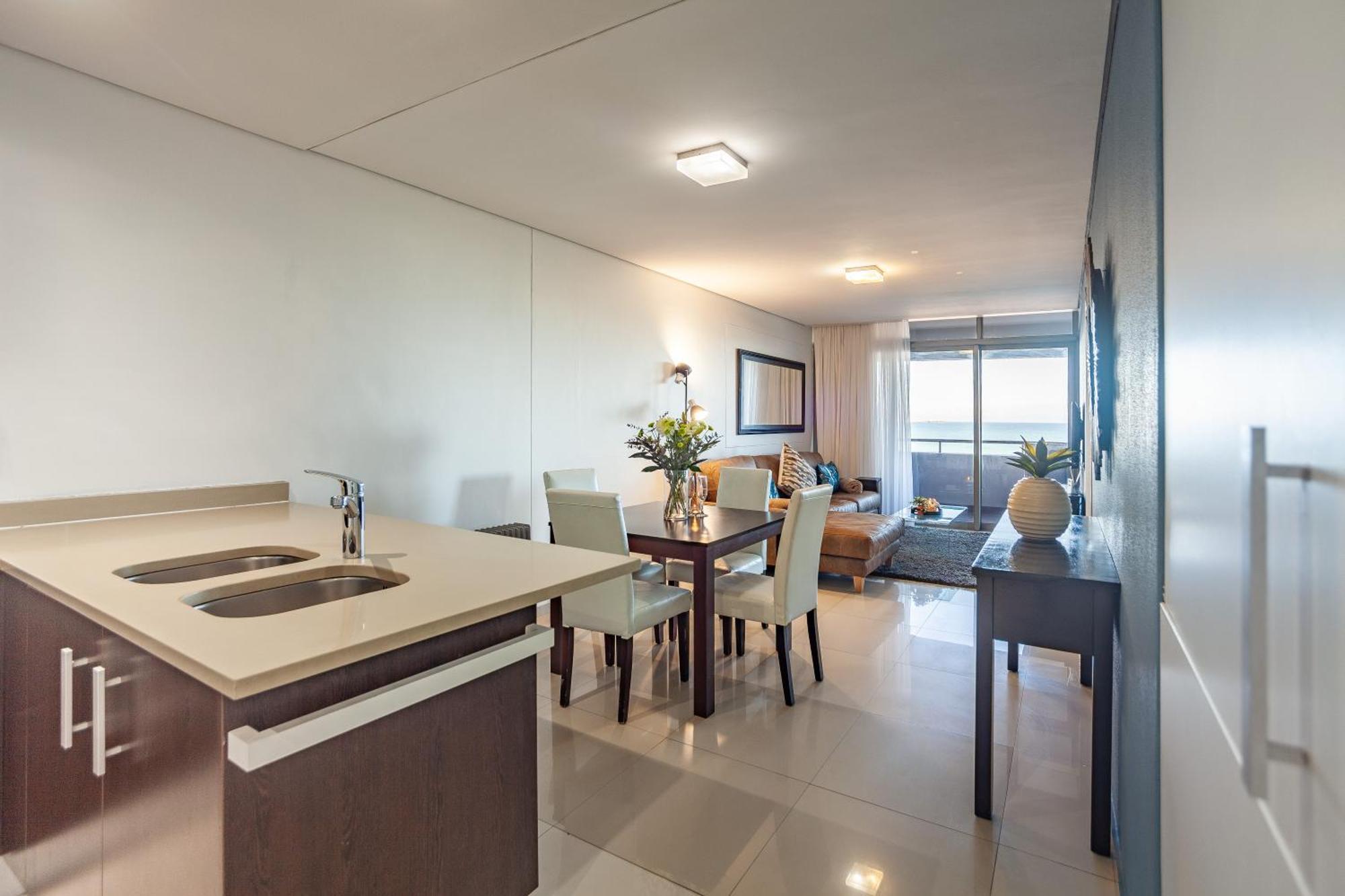 Modern Beachfront With Ocean Views - Infinity G9, Blouberg, Cape Town โบลแบร์กสตรานด์ ภายนอก รูปภาพ