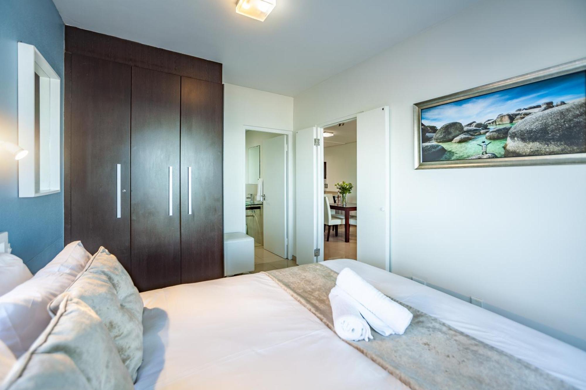 Modern Beachfront With Ocean Views - Infinity G9, Blouberg, Cape Town โบลแบร์กสตรานด์ ภายนอก รูปภาพ
